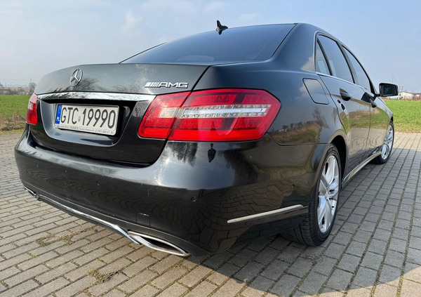 Mercedes-Benz Klasa E cena 40900 przebieg: 232951, rok produkcji 2010 z Pelplin małe 254
